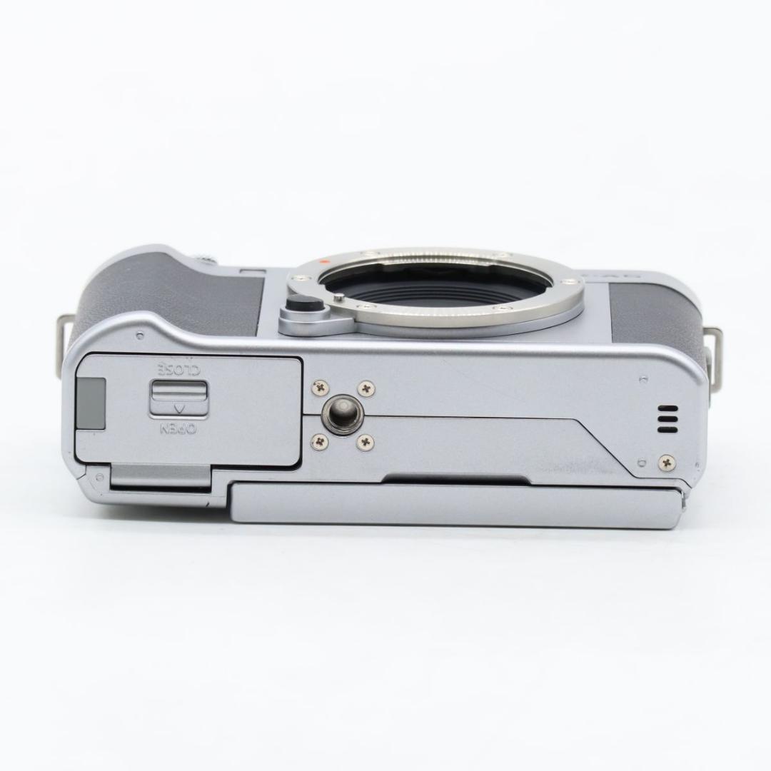 FUJIFILM X-A5 シルバー 美品 純正レザーケース・取説付 動作良好