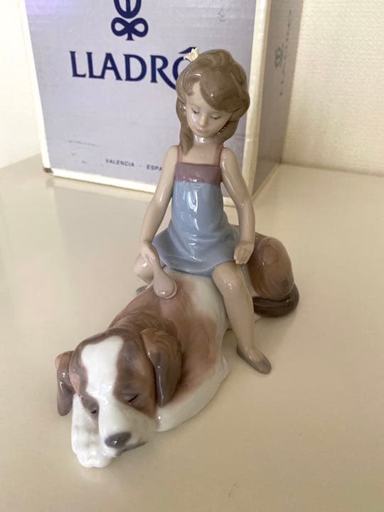 絶版貴重品【LLADRO(リヤドロ)】私のお友達(マスティフと遊ぶ少女)
