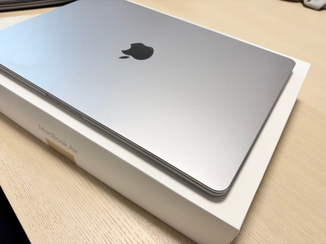 MacBook Air M2 15inch 16GB 1TBスペースグレイ