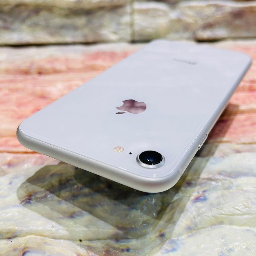 SIMフリー iPhone8 64GB シルバー 電池良好