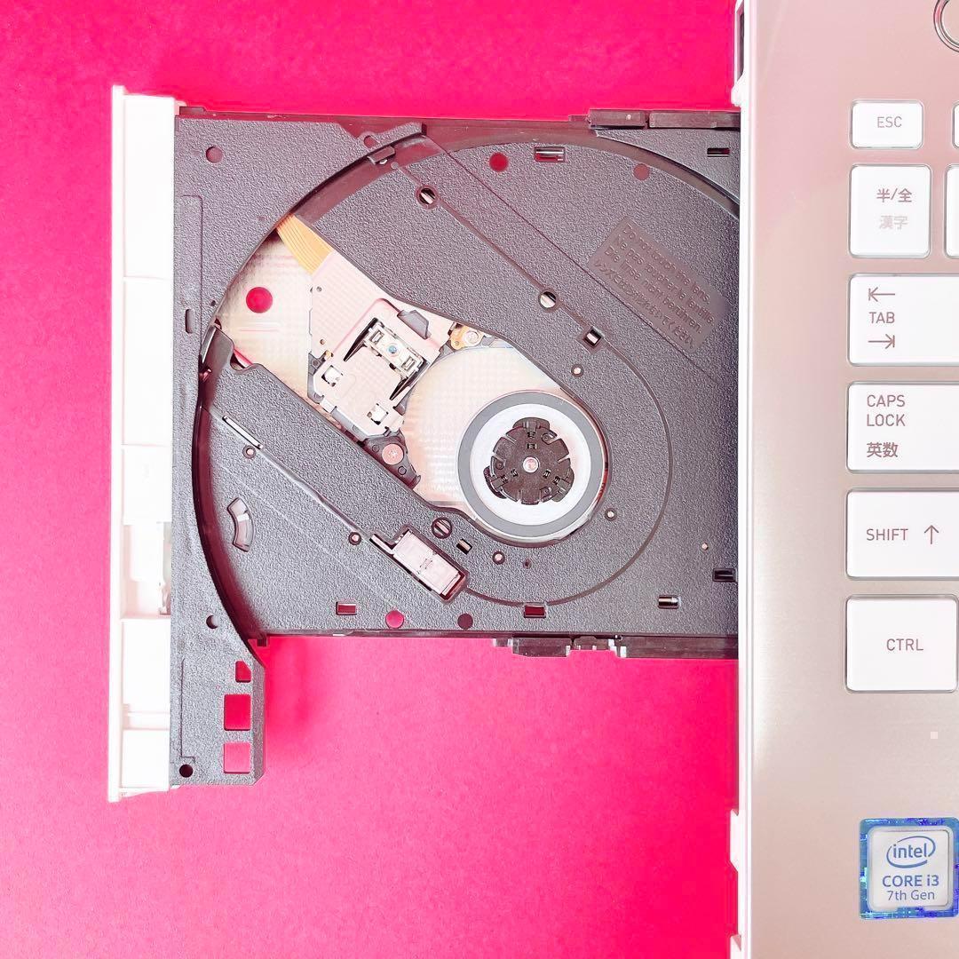 動作良好❣️おしゃれゴールド✨️薄型ノートパソコン✨️サクサク快適SSDカメラ付きPC