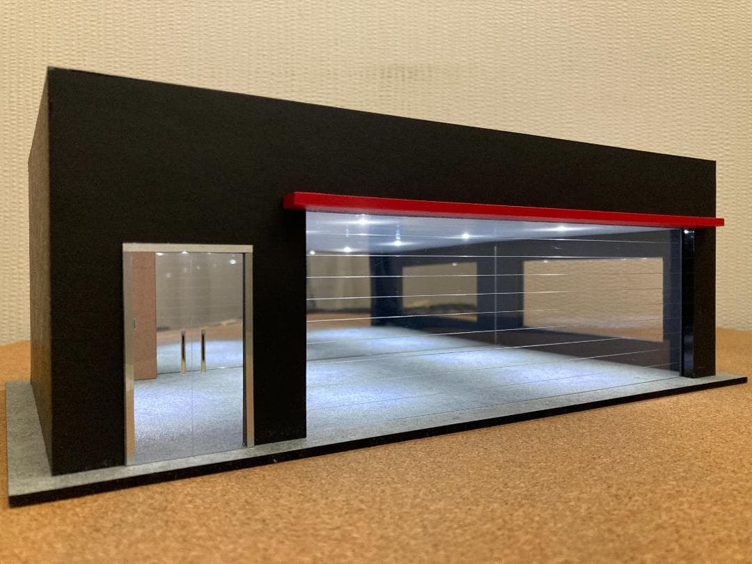 ミニカー用ジオラマ：1/43 リビングタイプガレージ（窓＆クローゼット）