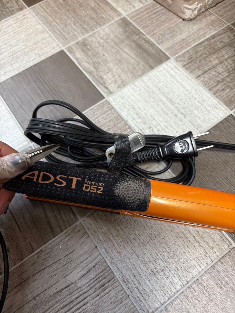 ジャンク品　ADST DS2 ストレートヘアアイロン オレンジ