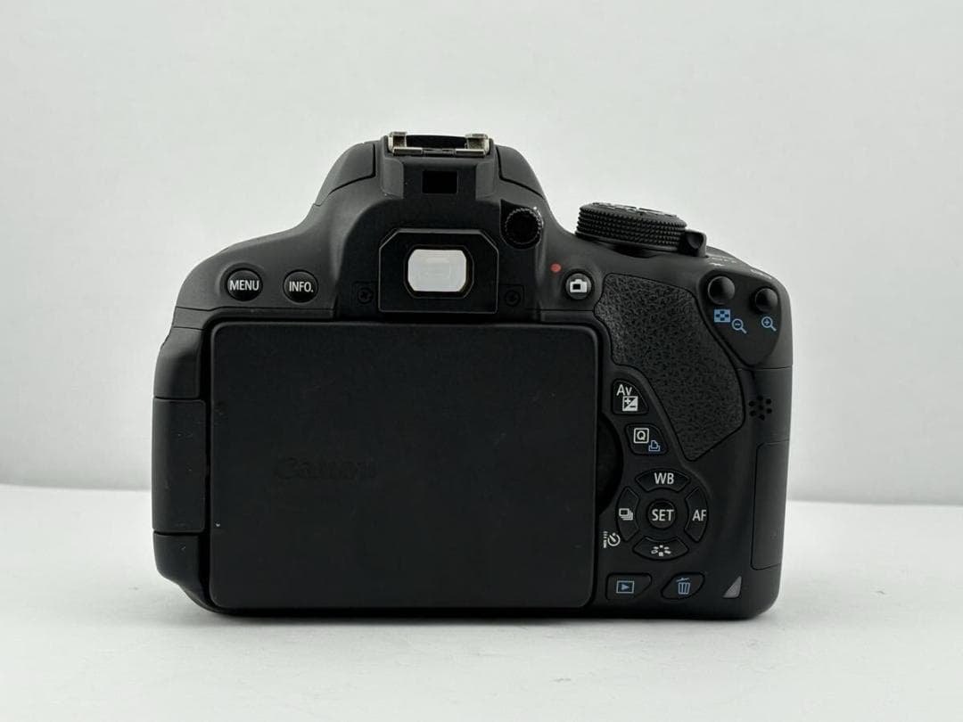 ★キャノン CANON EOS Kiss X7i ボディ
