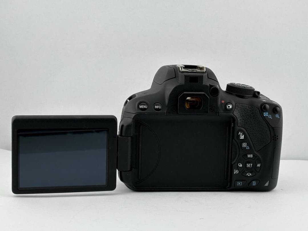 ★キャノン CANON EOS Kiss X7i ボディ