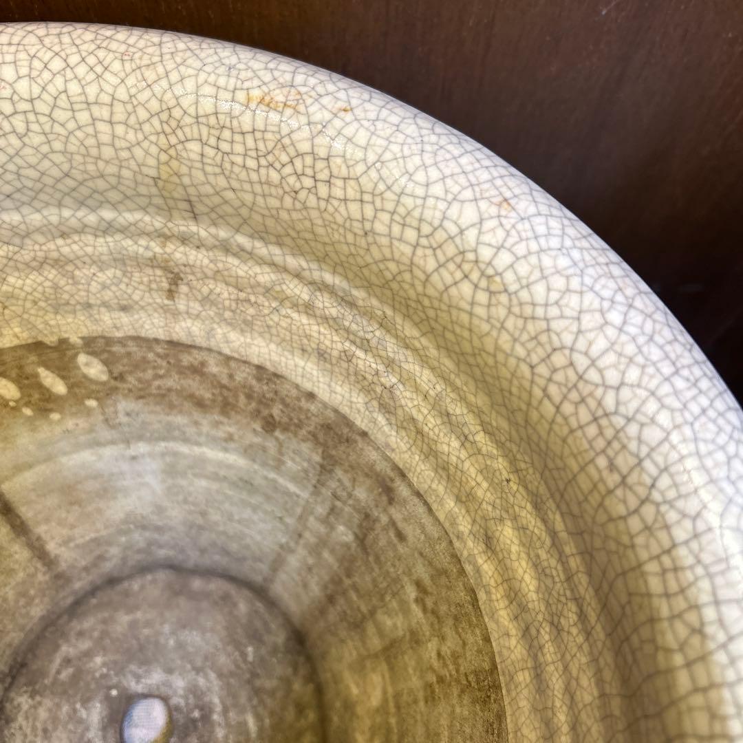 稀少　和洋風の貫入入り釉薬がけ植木鉢　クリームベージュ　穴有り　径30cm
