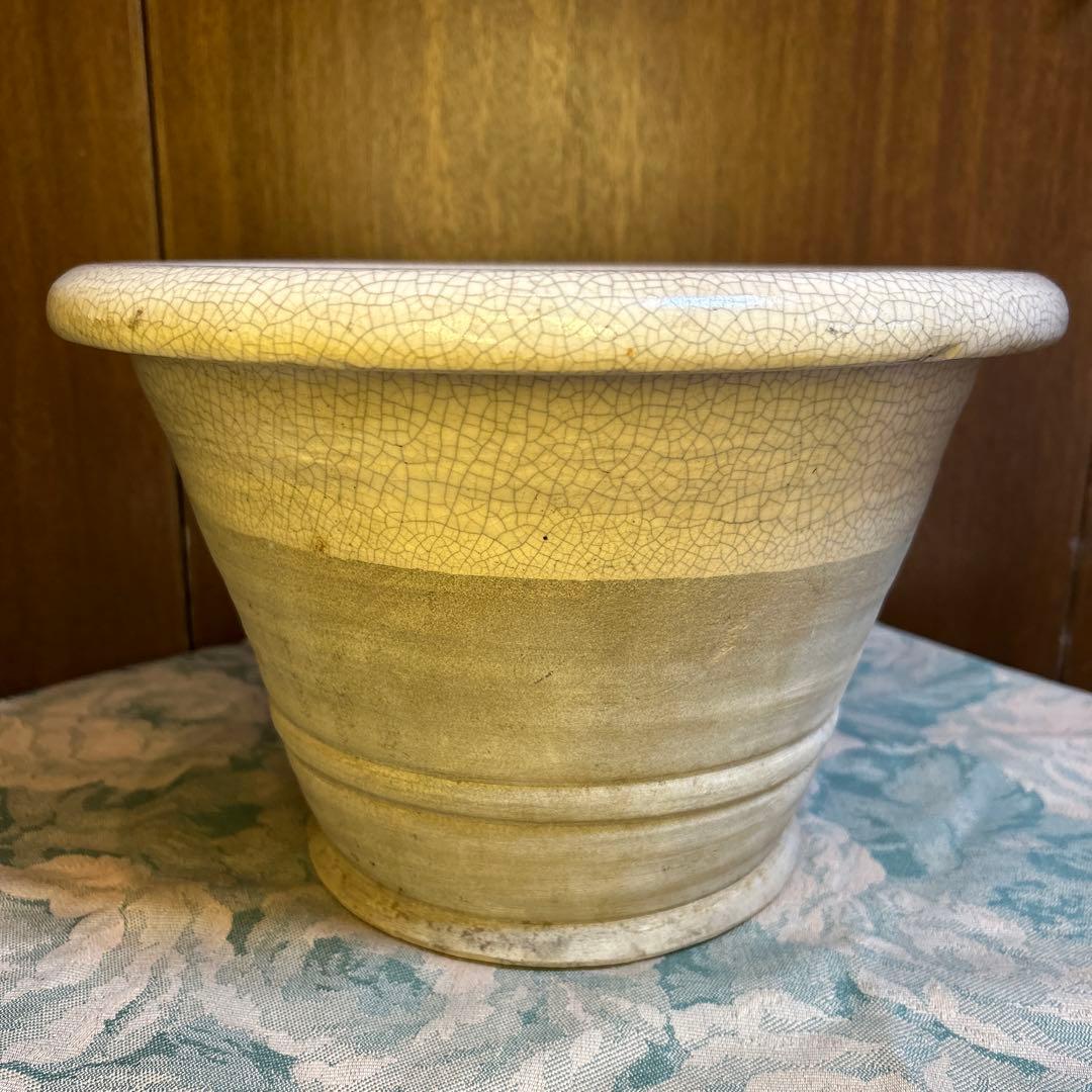 稀少　和洋風の貫入入り釉薬がけ植木鉢　クリームベージュ　穴有り　径30cm