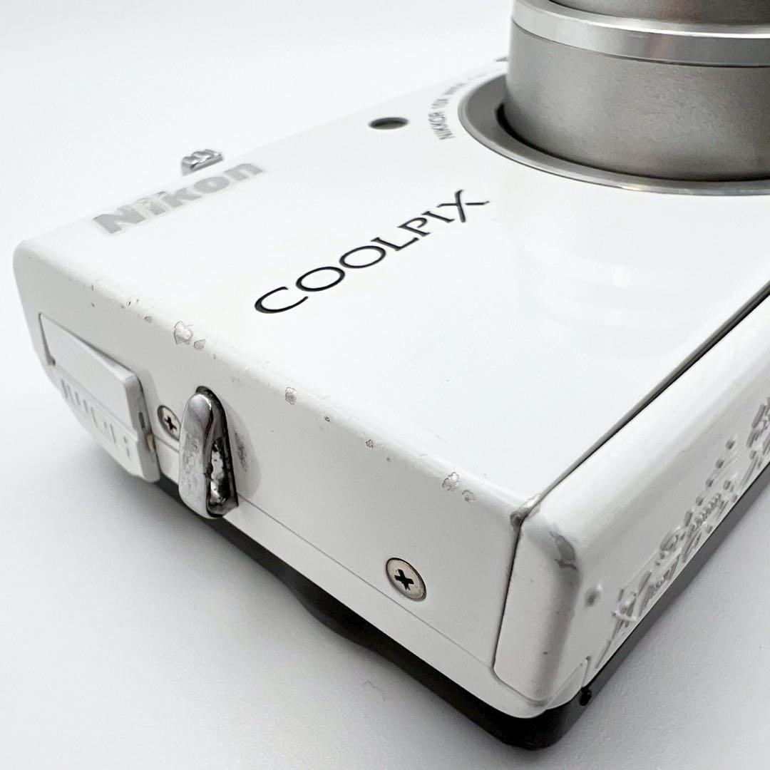 【完動品】Nikon COOLPIX S6200 ホワイト 動作確認 コンデジ