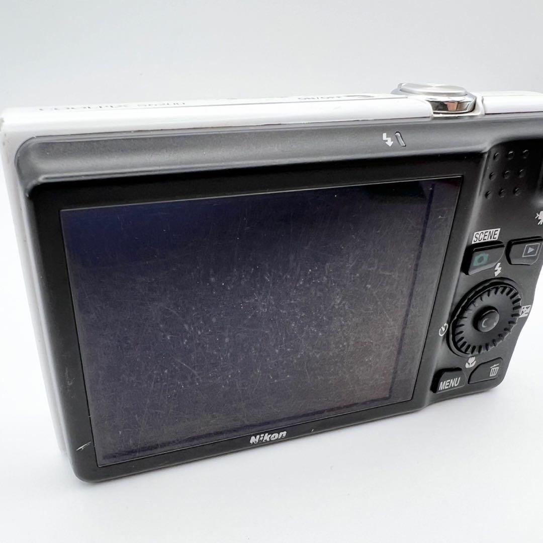【完動品】Nikon COOLPIX S6200 ホワイト 動作確認 コンデジ