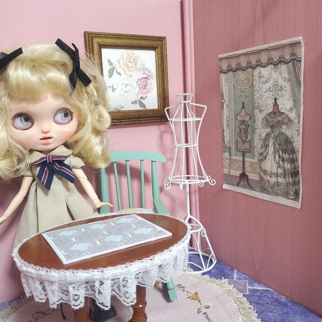 ピンク+°りぼん+°扉つきメルヘン*°ドールハウス*ブライスなどに