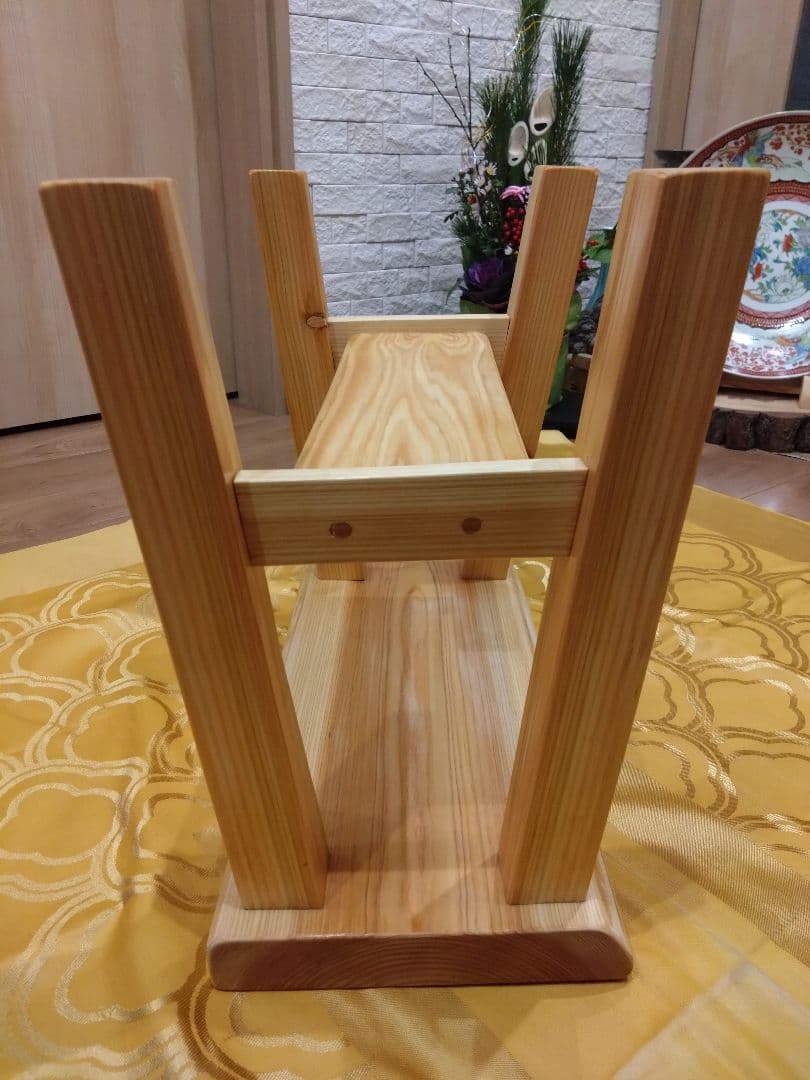 檜の椅子(82）値下げ❕座面に節がなく広くて大変座りやすい❕座面等つるつる仕上げ