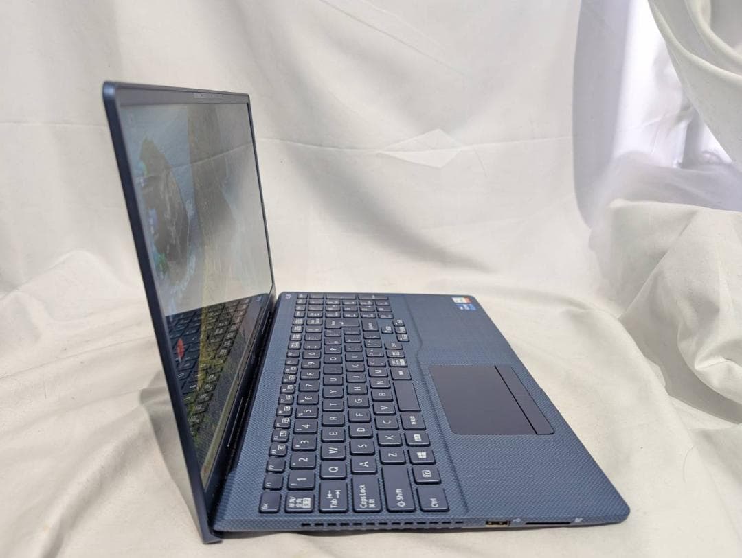 ☆高性能☆ 富士通 TH77/E3 第11世代 i7-1165G7 高速SSD