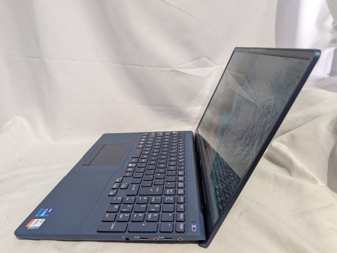 ☆高性能☆ 富士通 TH77/E3 第11世代 i7-1165G7 高速SSD