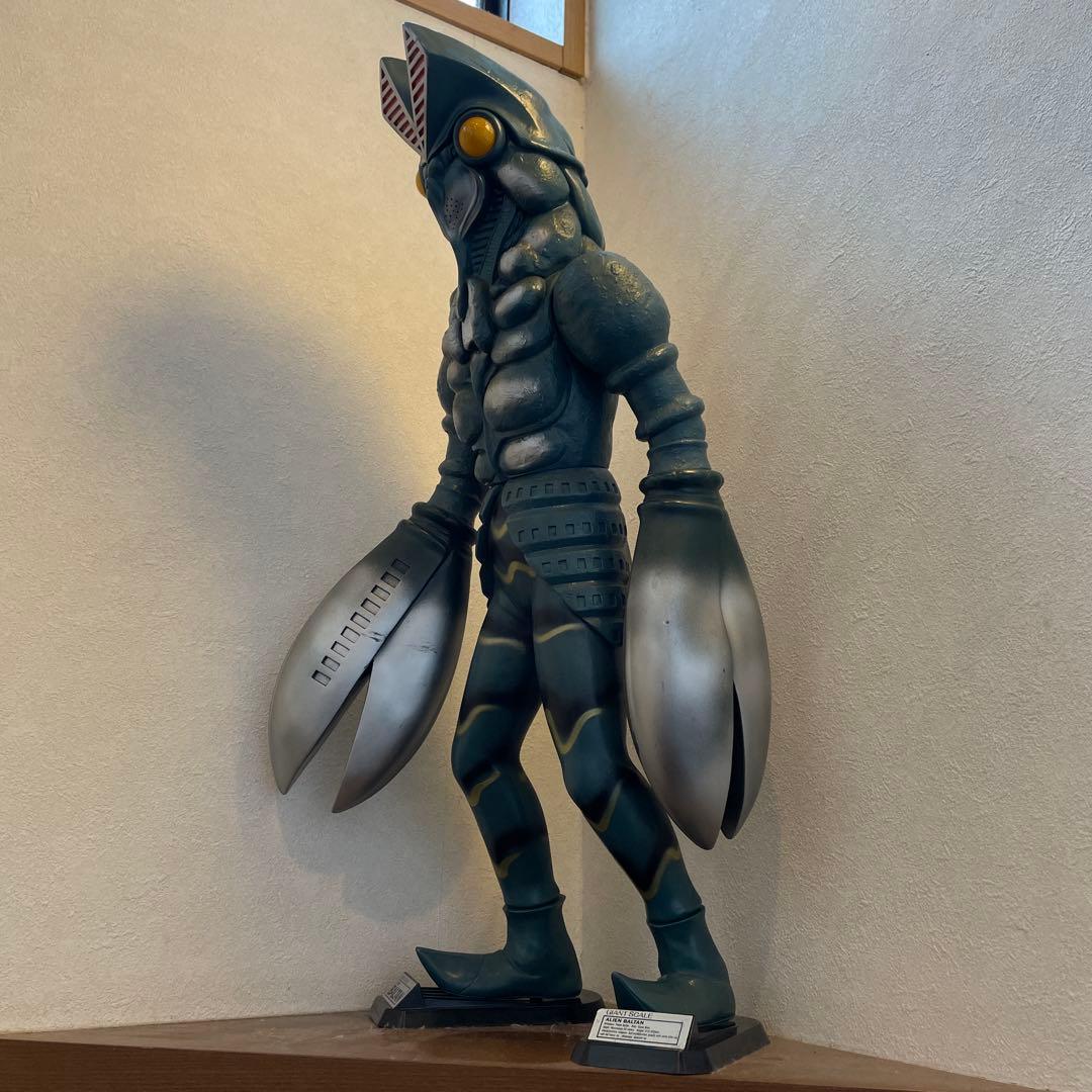 特大　バルタン星人　ソフビ フィギュア台座付き　円谷プロ 希少63㎝