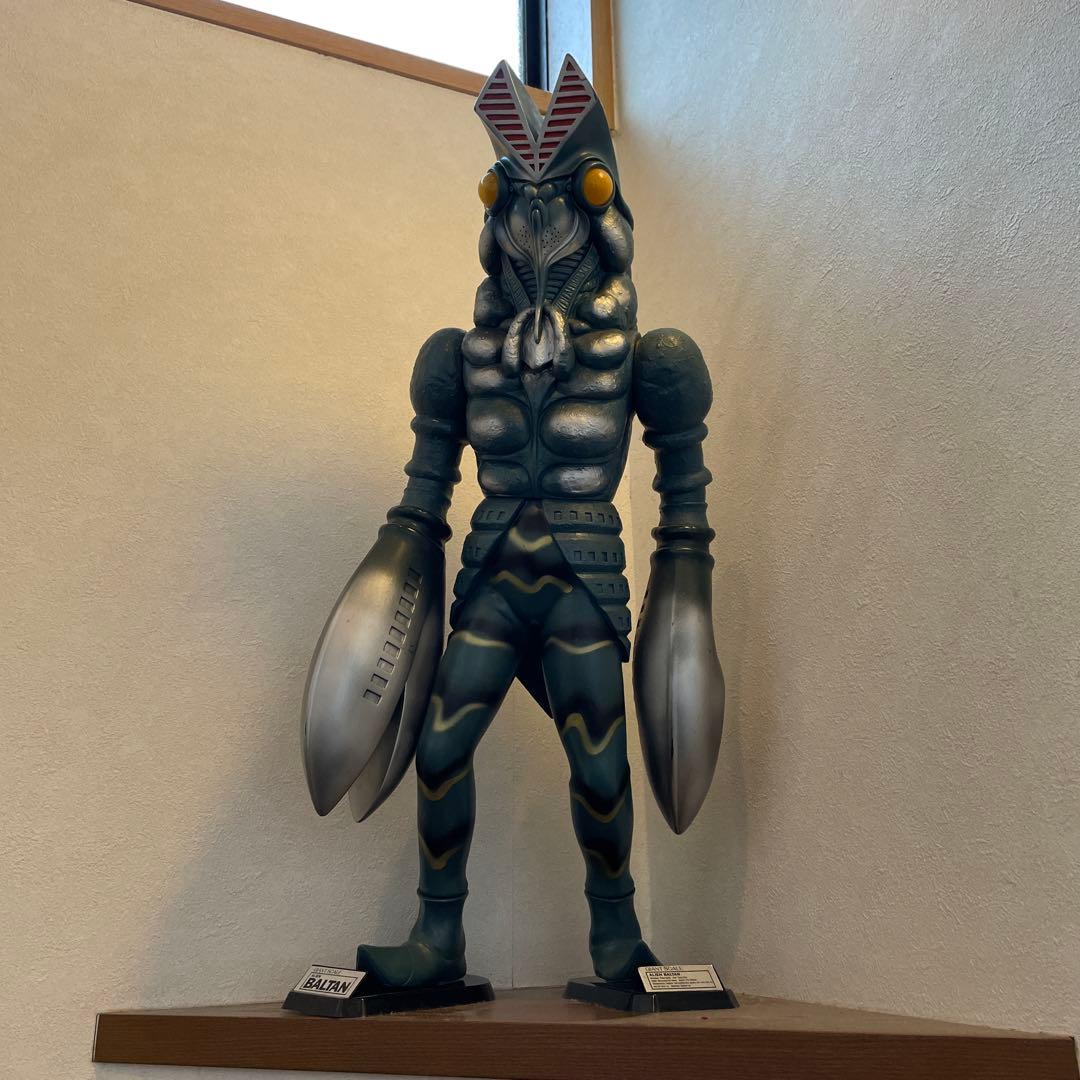 特大　バルタン星人　ソフビ フィギュア台座付き　円谷プロ 希少63㎝