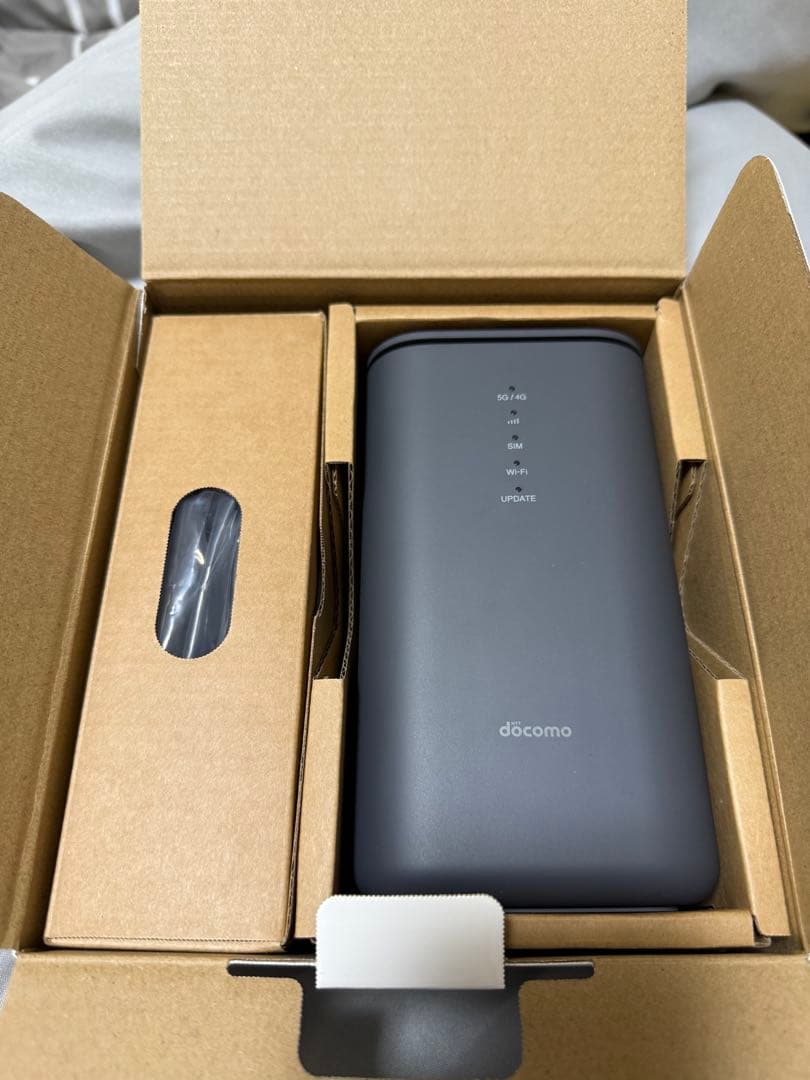 docomo HR02 5Gルーター ダークグレー