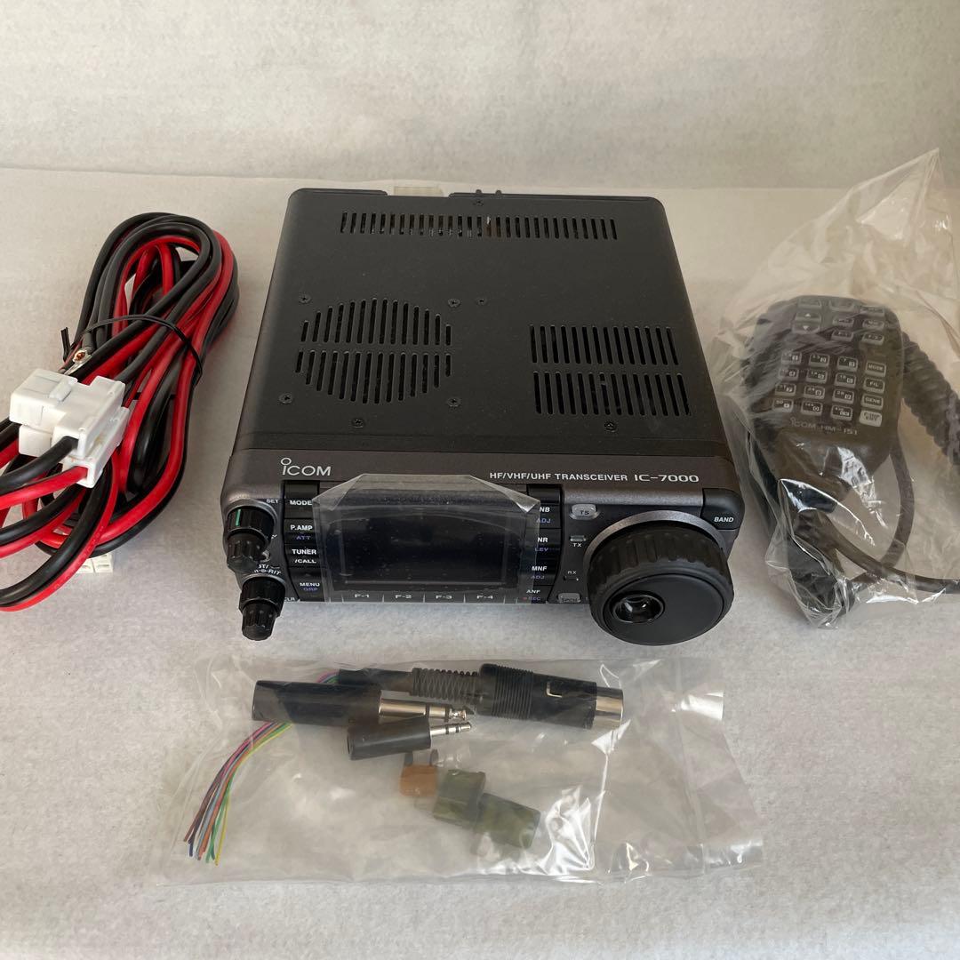 ICOM IC-7000M HF/VHF/UHF ALL MODE トランシーバ
