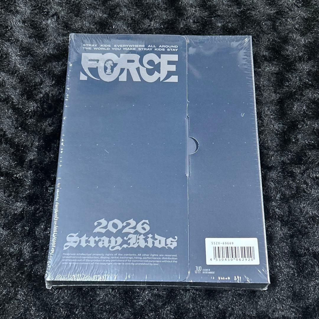 Stray Kids SEASON’S GREETINGS 2026 FORCE