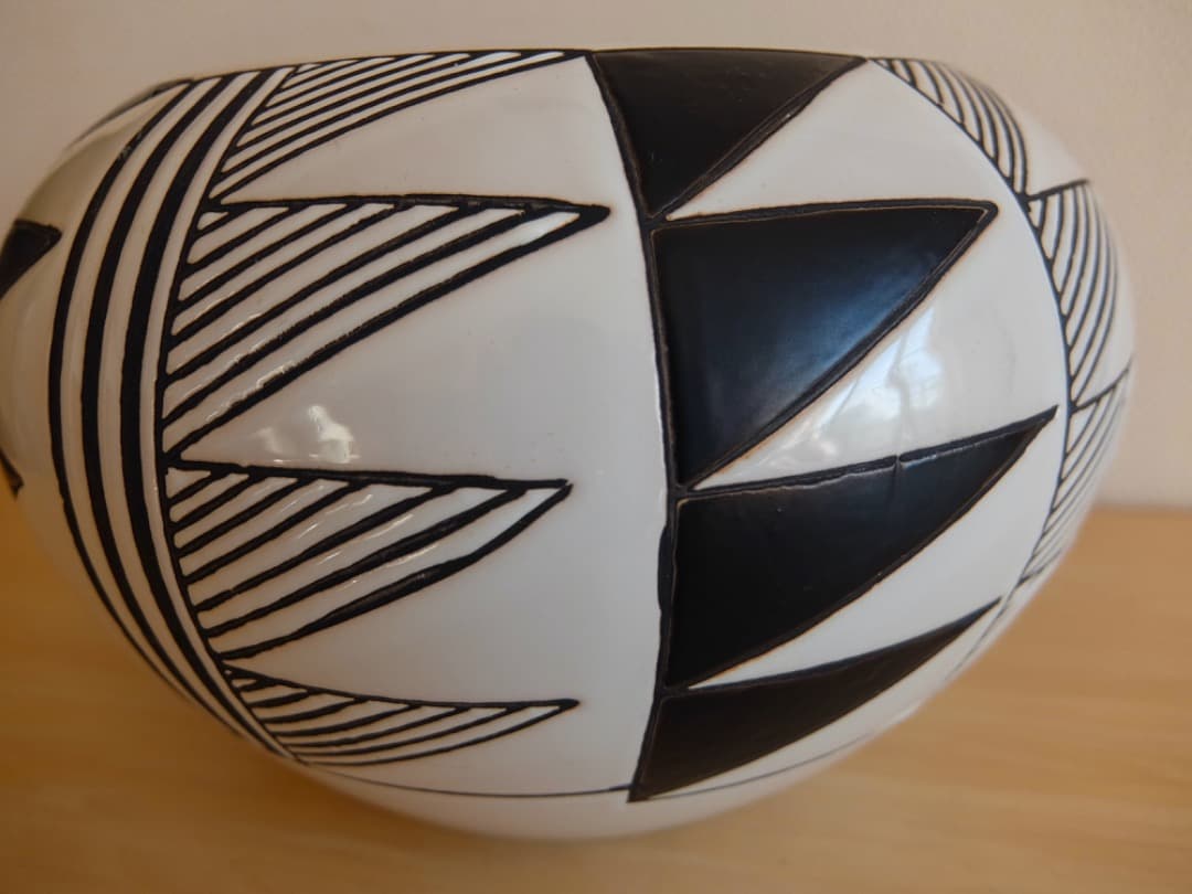 モダンデザイン フラワーベース 花器 壺 ネイティブアメリカン プエブロポタリー