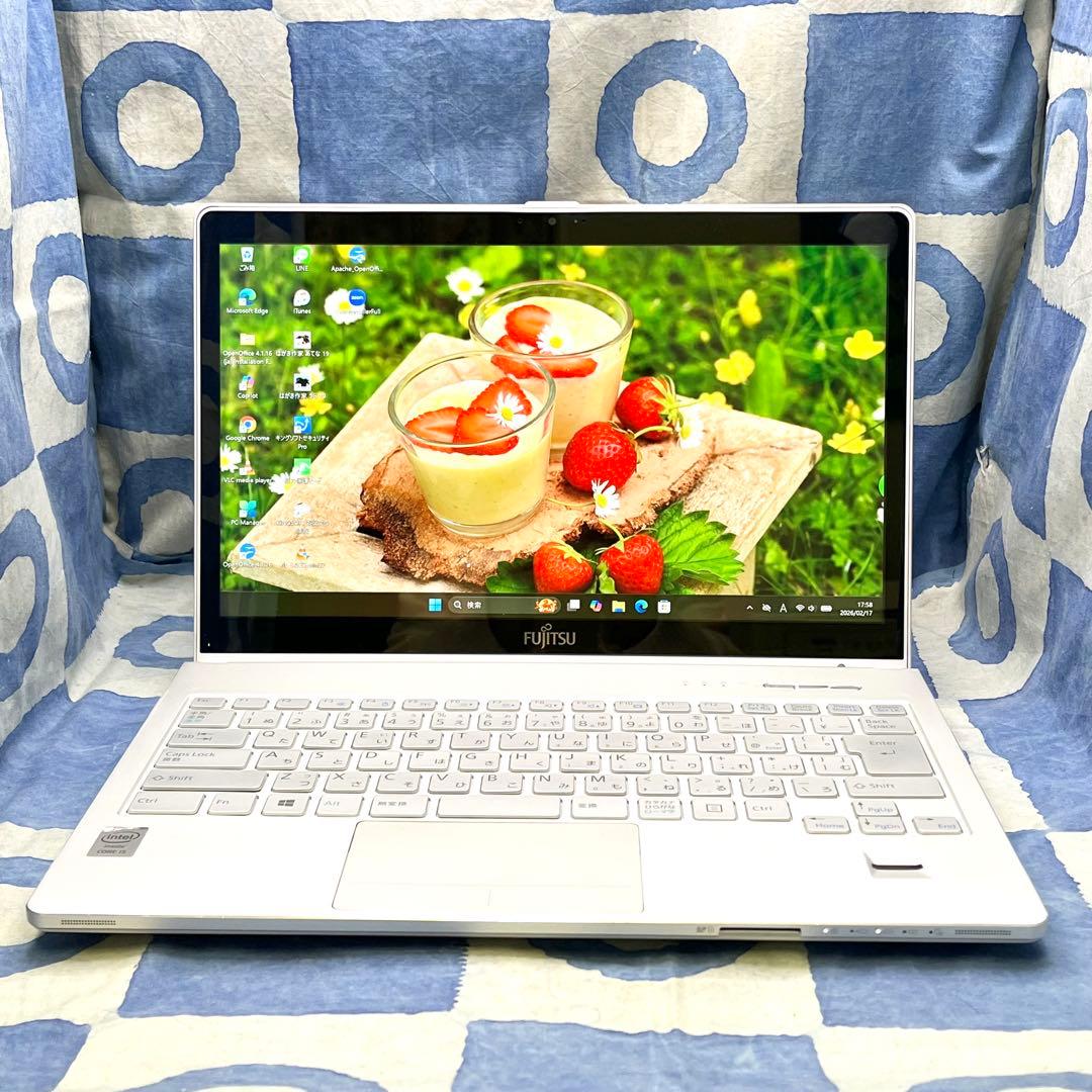 快適SSD☆i5☆お洒落シルバー×白ノートパソコン♪カメラ付！Windows11