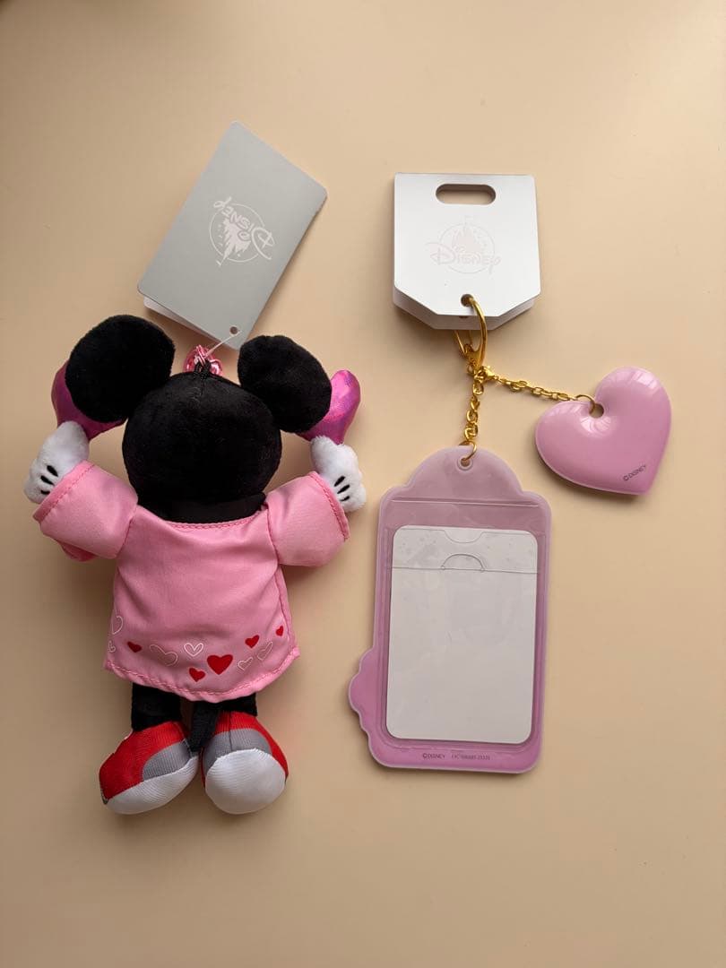 ディズニーストア　ミッキー　キーチェーン　MINNIE DAY カードホルダー