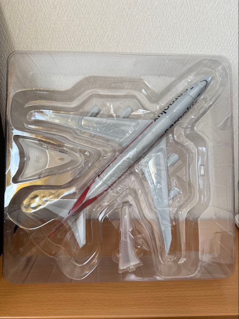 航空機・ヘリコプター herpa cargolux Boeing 747-8F 1/200