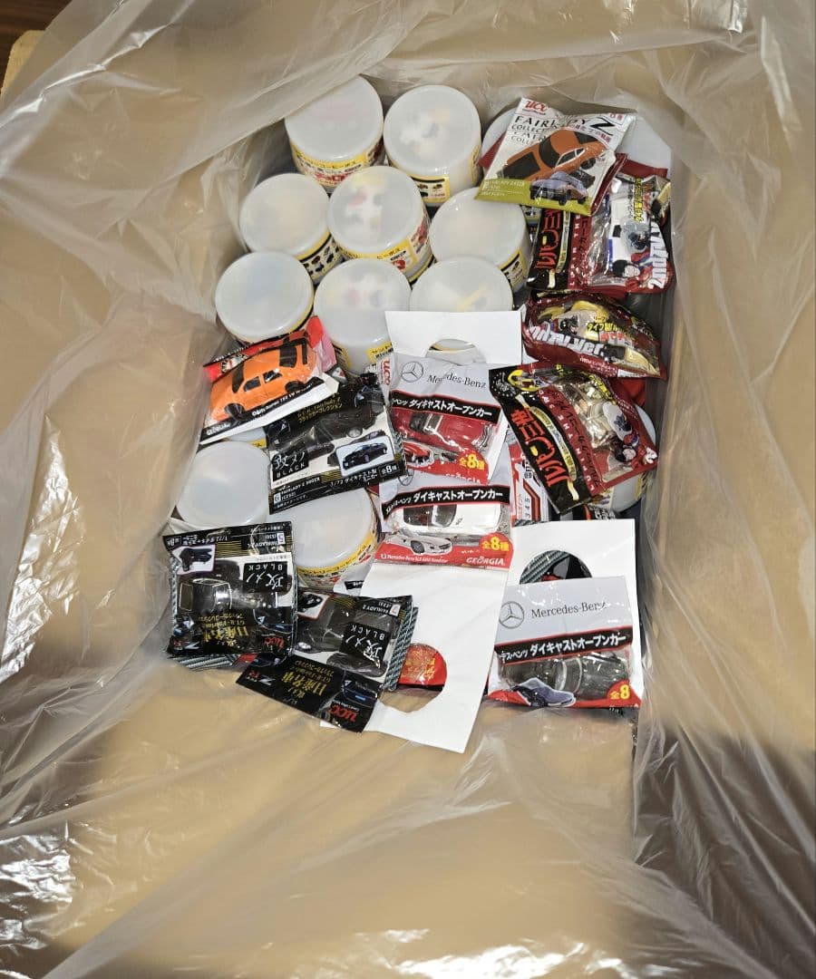 食玩ミニカー他 多数