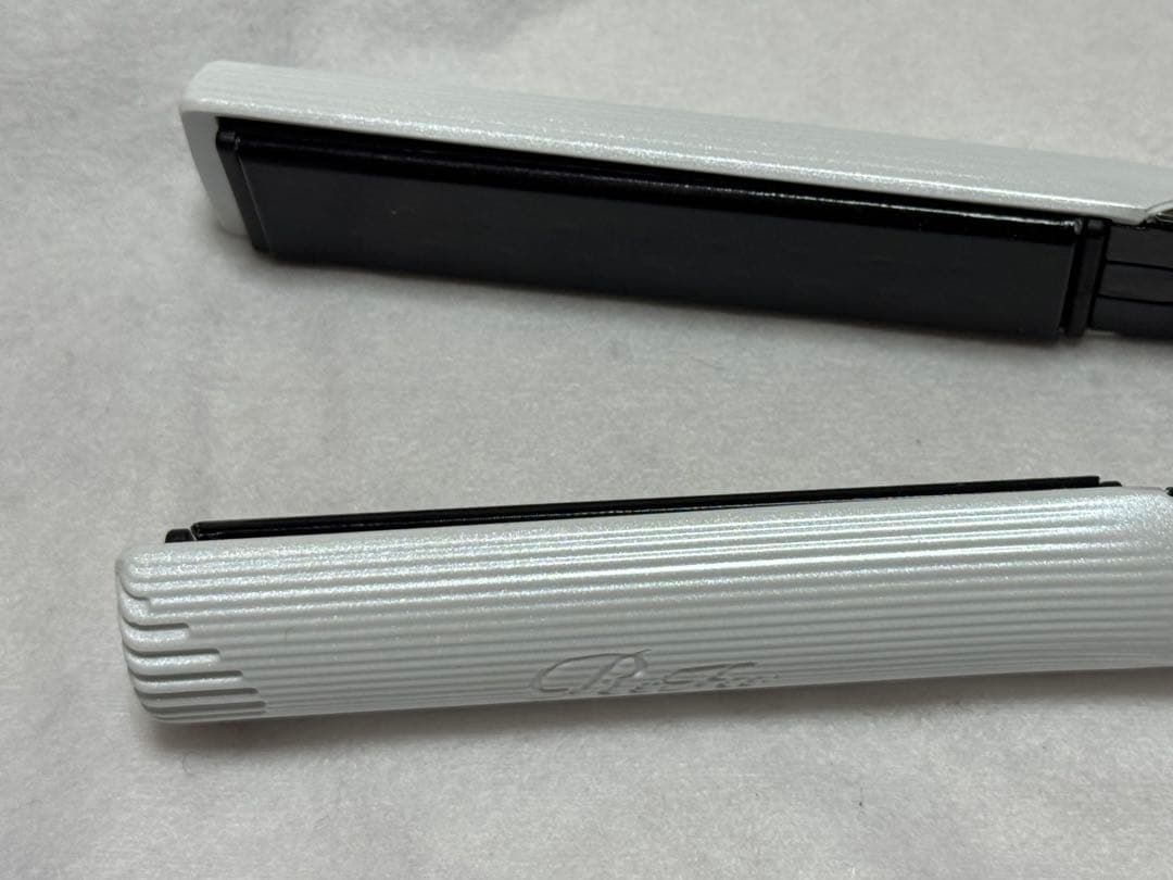 リファビューテック　ストレートアイロン 品番　RE-AC02A