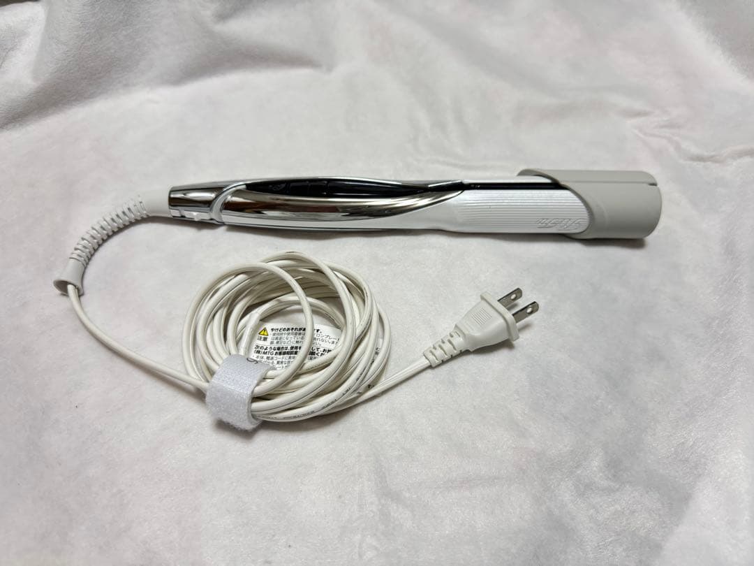 リファビューテック　ストレートアイロン 品番　RE-AC02A