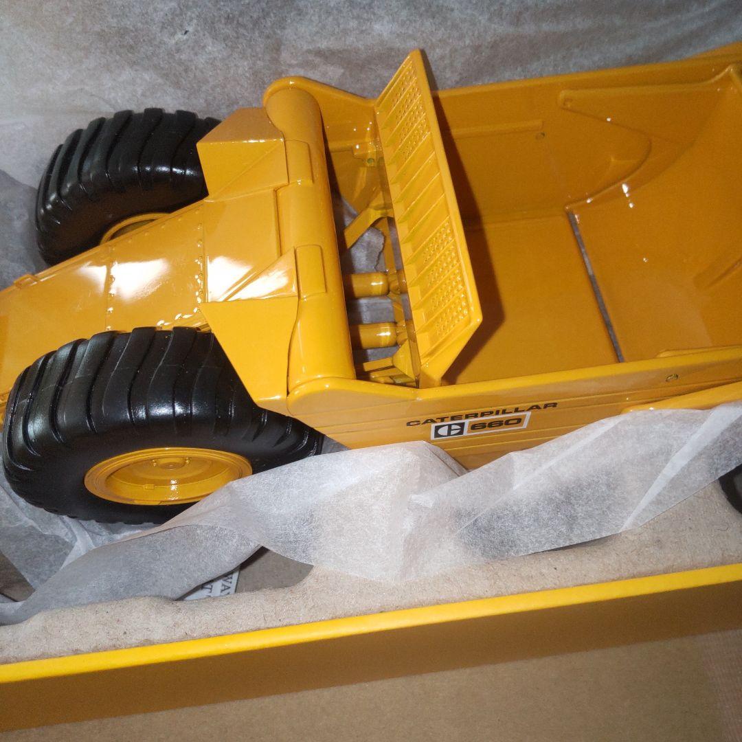 キャタピラー建機　CAT 660 SCRAPER 1/48