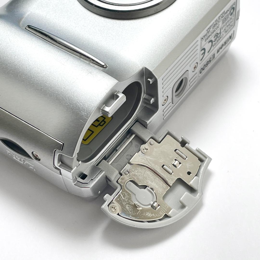 人気 ニコン Nikon COOLPIX E5600 単三形電池