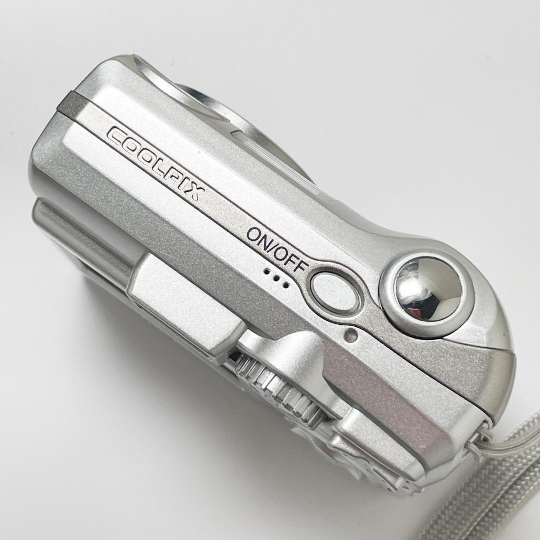 人気 ニコン Nikon COOLPIX E5600 単三形電池