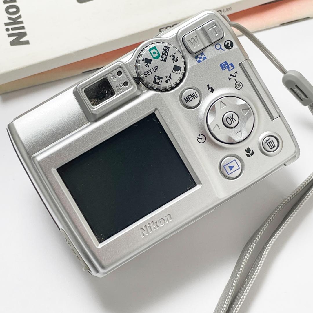 人気 ニコン Nikon COOLPIX E5600 単三形電池