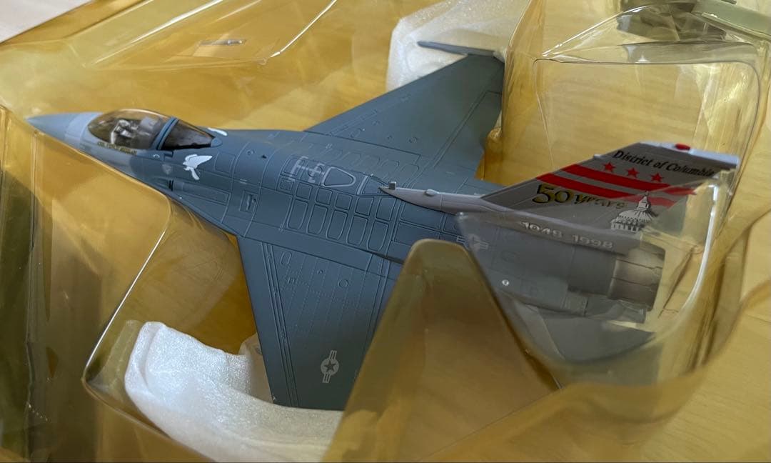 新品未開封 ドラゴンウイング 1/72 米空軍 F16Cファイティングファルコン