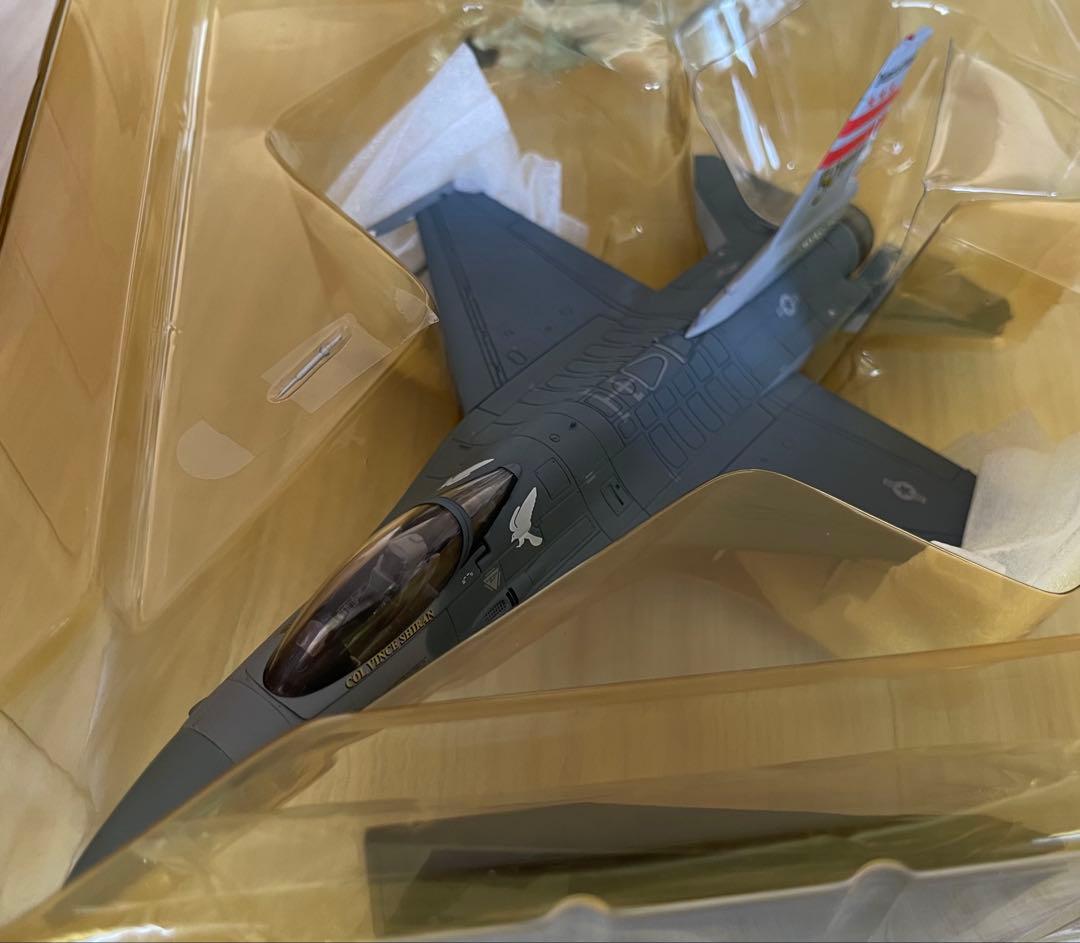 新品未開封 ドラゴンウイング 1/72 米空軍 F16Cファイティングファルコン