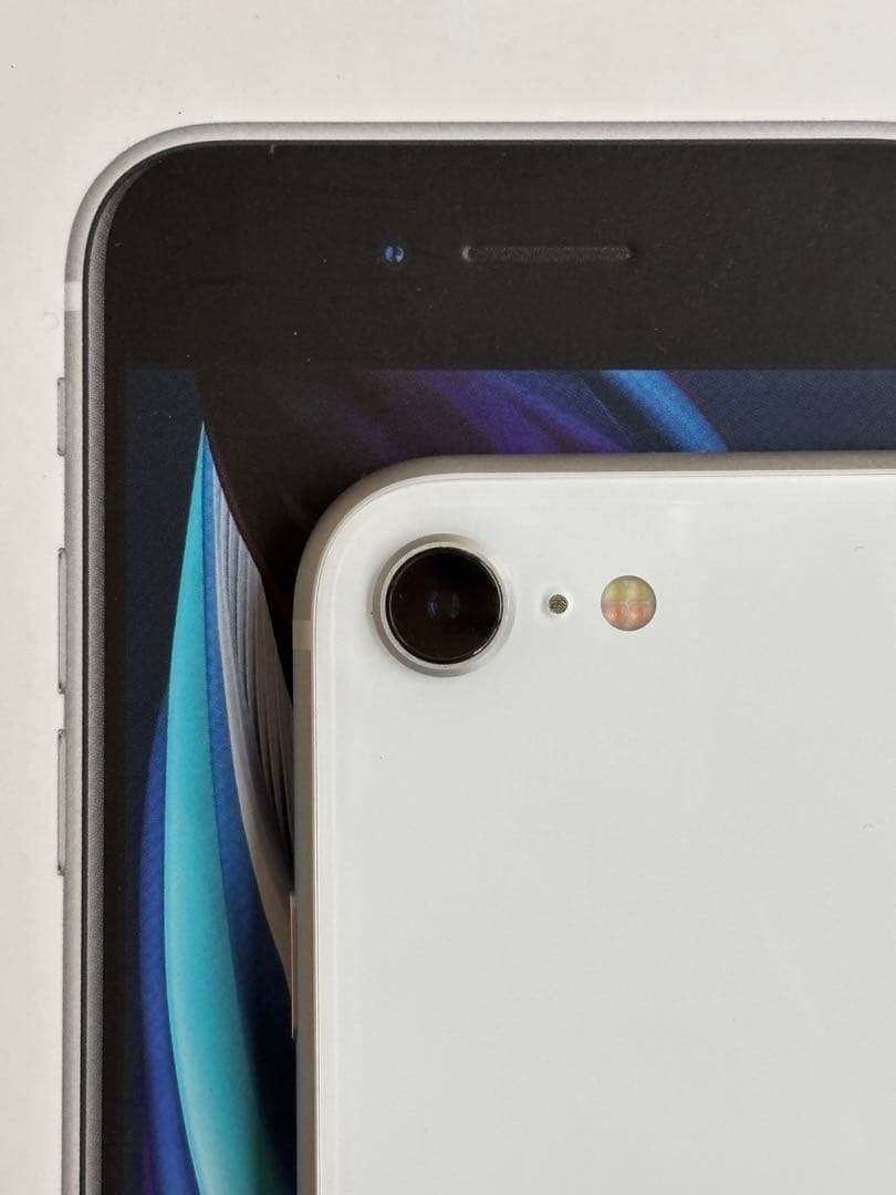 超美品✨iPhone SE (第2世代) 本体