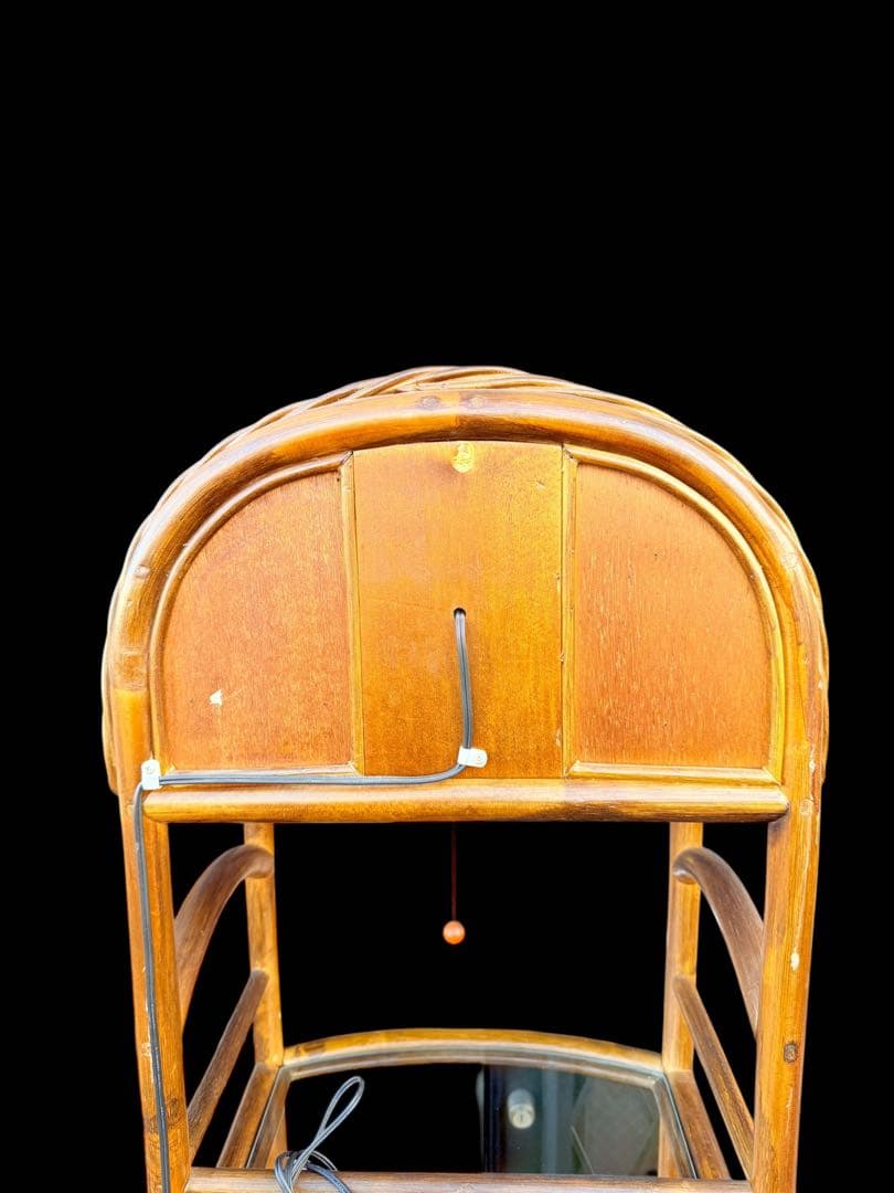 【超希少】年代物　ランプ付ラタンディスプレイラック ガラス棚 籐家具ヴィンテージ