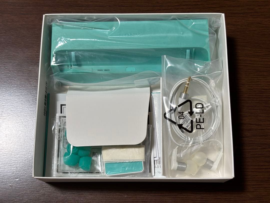 SONY Xperia 初音ミク SO-04E 動作確認済 やや傷汚れあり