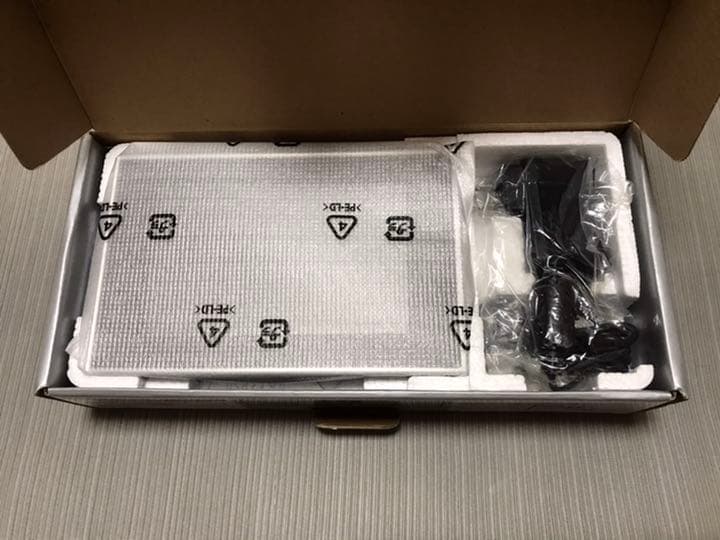 デジタルフォトフレーム　Panasonic MW-S300-K