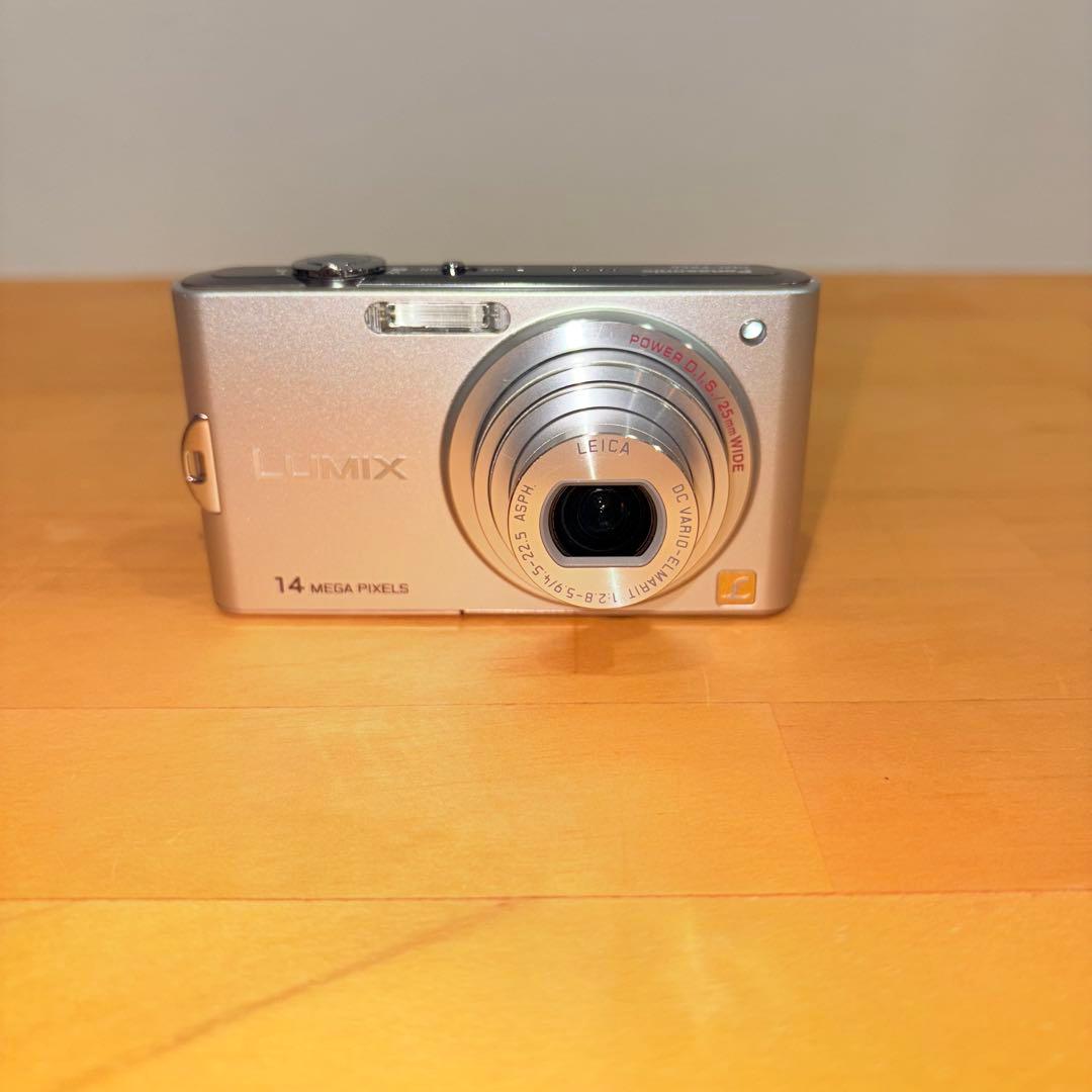 Panasonic LUMIX DMC FX66 デジカメ　パナソニック