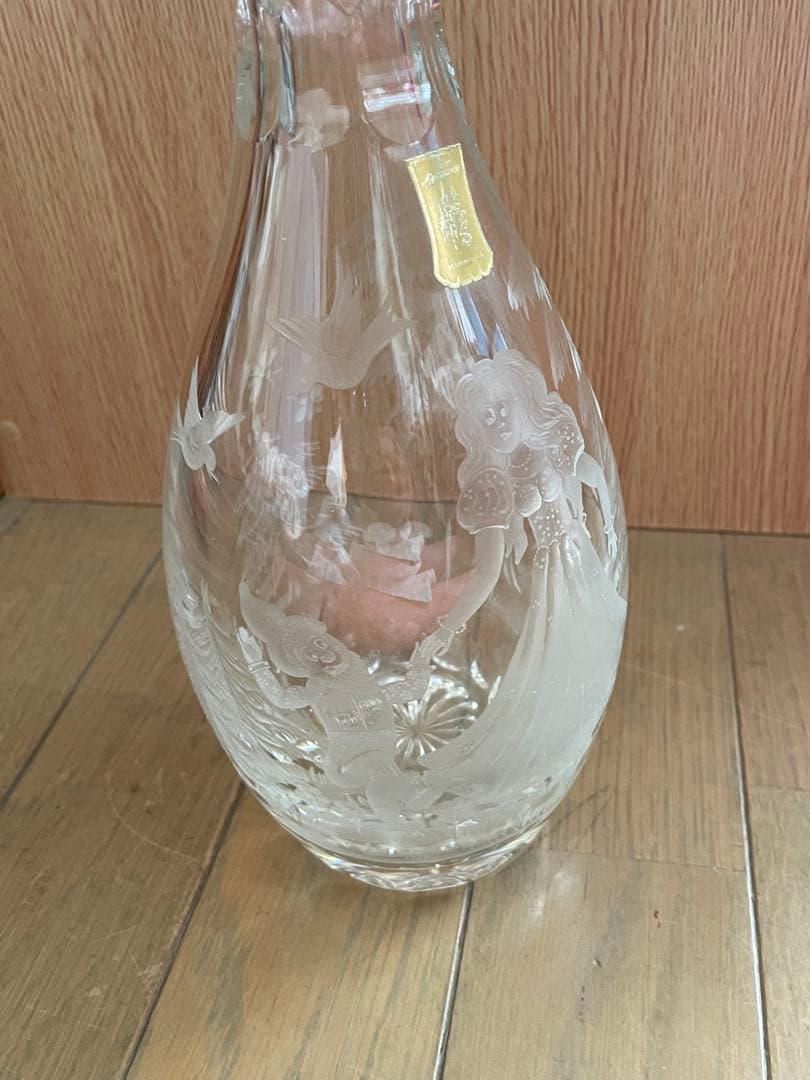 マイセンの「白雪姫と7人のこびと」をモチーフにしたグラスとデキャンタ