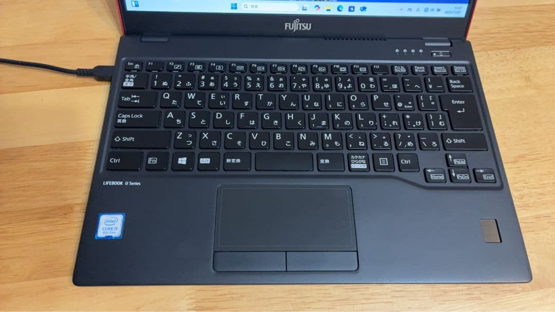 軽量薄型☆富士通 U939 Core i5-8365U 4GB SSD128