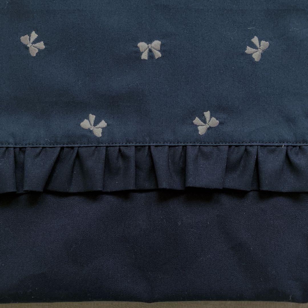 kiki！リボン柄刺繍無地両面フリルレッスンバッグ+上履き袋 紺