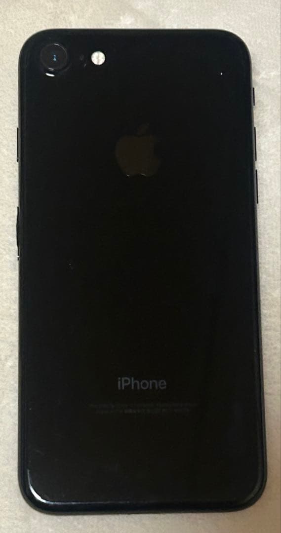 iPhone7 32GB ブラック docomo SIMロックなし 本体のみ