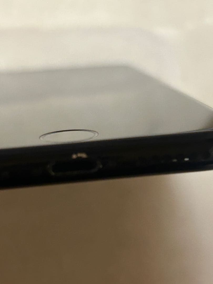 iPhone7 32GB ブラック docomo SIMロックなし 本体のみ