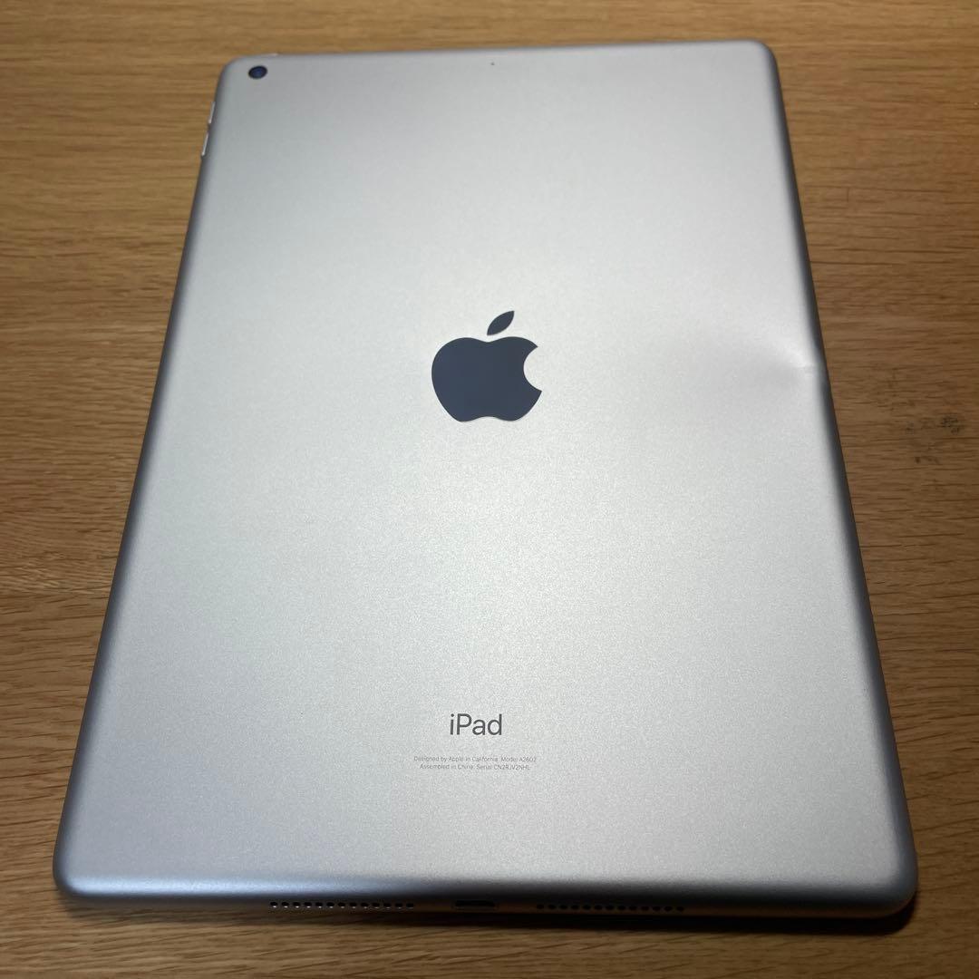 Apple iPad シルバー 本体　第9世代　Wi-Fi