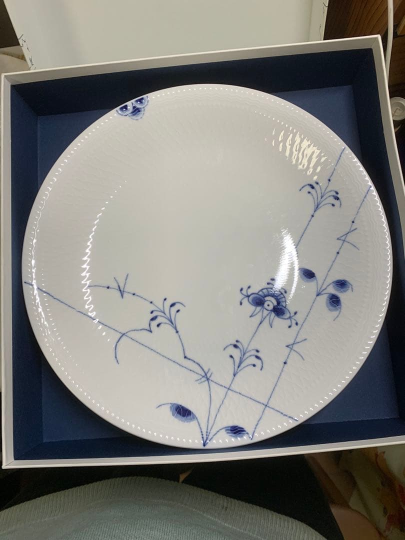   青い花柄皿 25cm