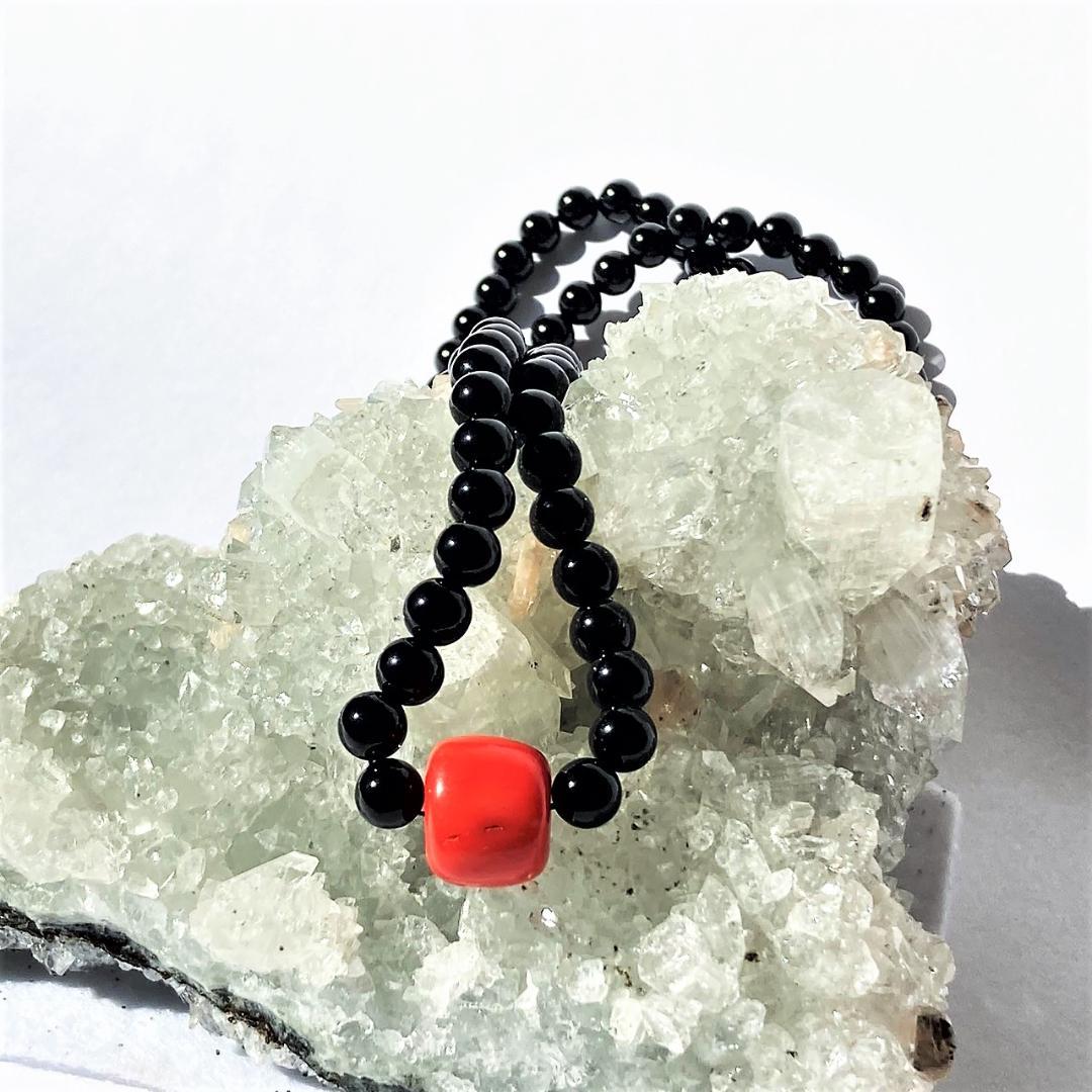 40%OFF【情熱のコントラスト】オニキスとサンゴ 天然石ネックレス