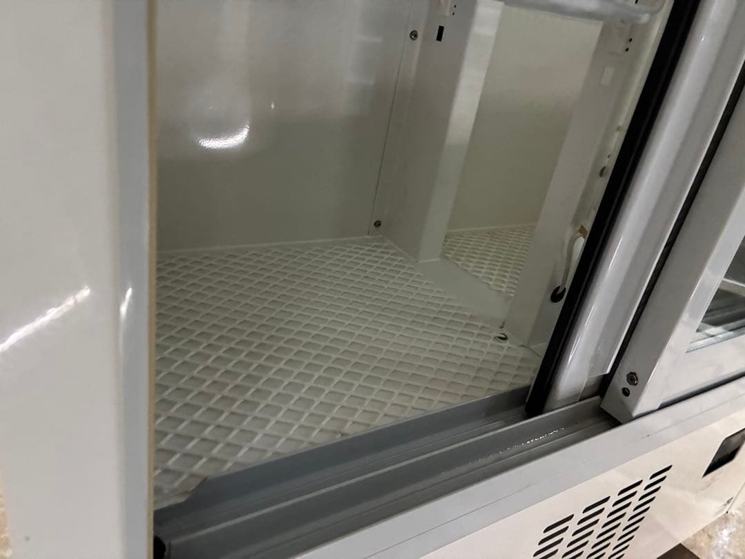 業務用　パナソニック　リーチイン冷蔵ショーケース　引取りか自社配送