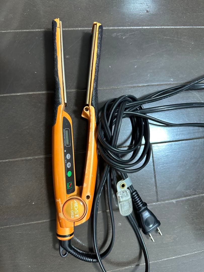 ADST DS2 ストレートヘアアイロン